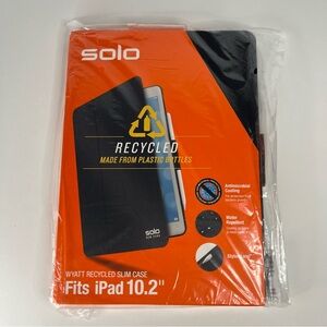 Solo Black Recycled iPad 10.2" Slim Case